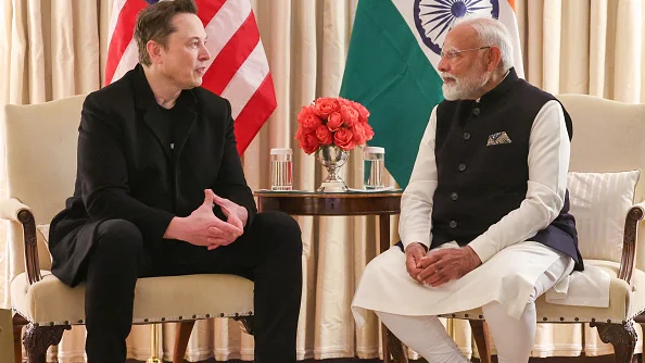 India Cracks Down on Elon Musk Grok AI Over Viral “Bikini” Image Controversy